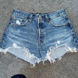 LEVI'S BIG E 501 BLUE DENIM JEAN SHORTS - MANUFACTURED AS SHORTS NOT CUT SIZE 29